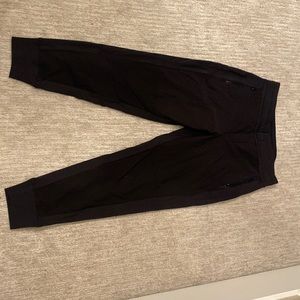 Athleta Highlands Hybrid Trek Jogger size 8P